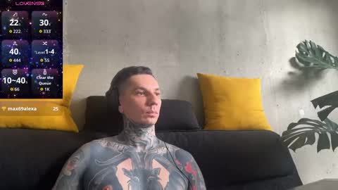 Snapshot of max_reaves chatting on October 12, 2025, 5:28 am online show from October 12, 2025, 5:28 am