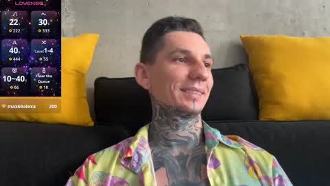 Snapshot of max_reaves chatting on October 24, 2025, 7:05 am online show from October 24, 2025, 7:05 am