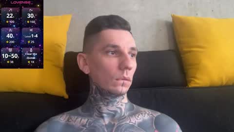 Snapshot of max_reaves chatting on November 14, 2025, 7:07 am online show from November 14, 2025, 7:07 am