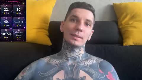 Snapshot of max_reaves chatting on November 23, 2025, 5:40 am online show from November 23, 2025, 5:40 am