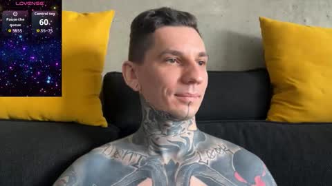 Snapshot of max_reaves chatting on November 27, 2025, 6:04 am online show from November 27, 2025, 6:04 am