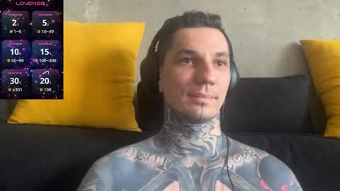 Snapshot of max_reaves chatting on November 29, 2025, 6:16 am online show from November 29, 2025, 6:16 am