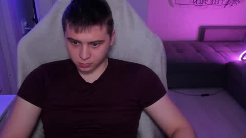 Snapshot of max_sm1th chatting on February 24, 2026, 3:43 pm Max online show from February 24, 2026, 3:43 pm