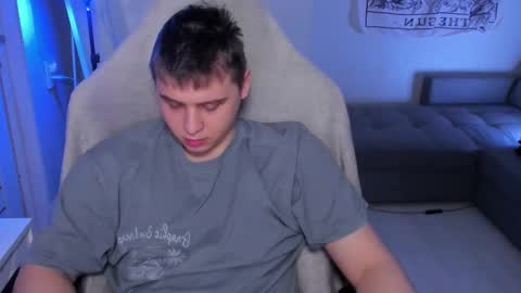 Snapshot of max_sm1th chatting on February 26, 2026, 5:45 pm Max online show from February 26, 2026, 5:45 pm