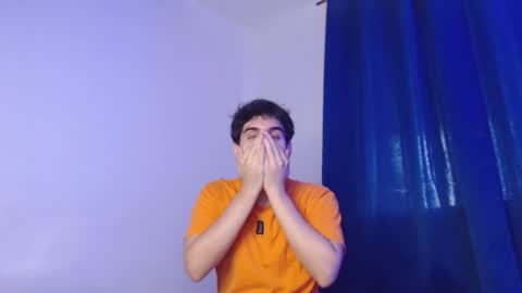 Snapshot of max_snow1616 chatting on November 10, 2025, 7:24 pm max_snow1616 online show from November 10, 2025, 7:24 pm