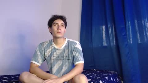 Snapshot of max_snow1616 chatting on November 12, 2025, 7:03 pm max_snow1616 online show from November 12, 2025, 7:03 pm