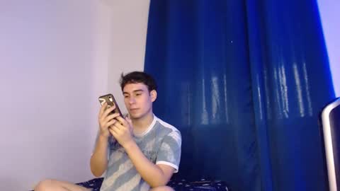 Snapshot of max_snow1616 chatting on November 28, 2025, 5:15 pm max_snow1616 online show from November 28, 2025, 5:15 pm