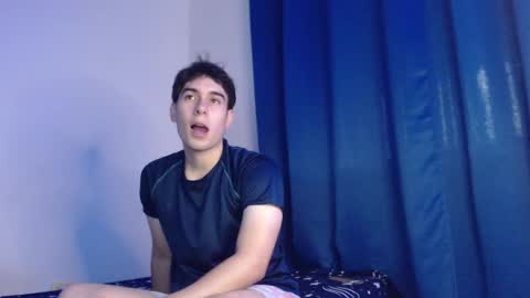 Snapshot of max_snow1616 chatting on November 29, 2025, 7:39 pm max_snow1616 online show from November 29, 2025, 7:39 pm