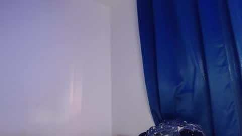 Snapshot of max_snow1616 chatting on November 30, 2025, 7:51 pm max_snow1616 online show from November 30, 2025, 7:51 pm