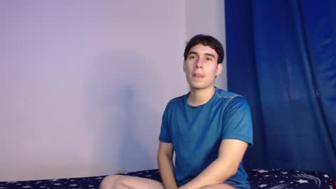 Snapshot of max_snow1616 chatting on December 3, 2025, 6:39 pm max_snow1616 online show from December 3, 2025, 6:39 pm