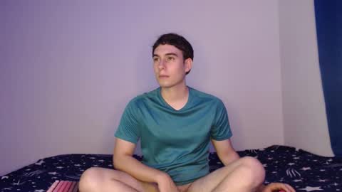 Snapshot of max_snow1616 chatting on December 5, 2025, 6:26 pm max_snow1616 online show from December 5, 2025, 6:26 pm