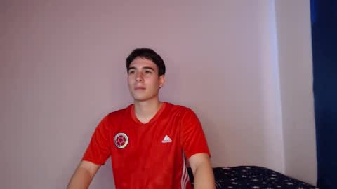 Snapshot of max_snow1616 chatting on December 18, 2025, 4:02 pm max_snow1616 online show from December 18, 2025, 4:02 pm