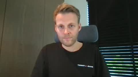 Snapshot of max_straight_1 chatting on October 14, 2025, 8:26 am Max take off clothes online show from October 14, 2025, 8:26 am