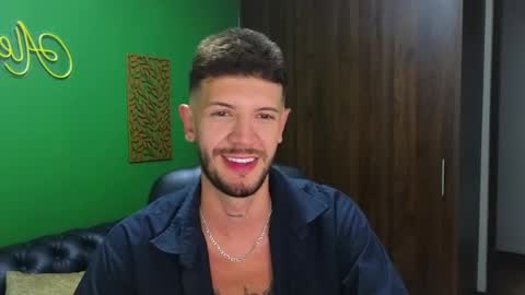 Snapshot of max_tayloor chatting on December 25, 2024, 12:27 am Max Taylor online show from December 25, 2024, 12:27 am