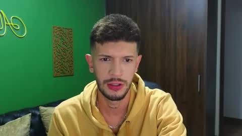 Snapshot of max_tayloor chatting on December 26, 2024, 1:40 am Max Taylor online show from December 26, 2024, 1:40 am