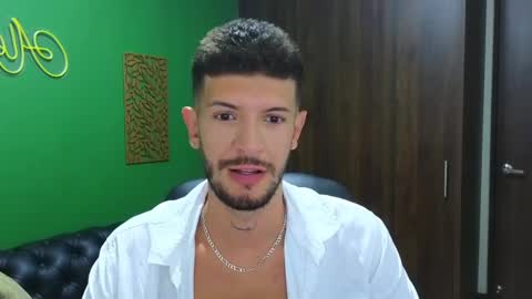 Snapshot of max_tayloor chatting on December 27, 2024, 8:50 pm Max Taylor online show from December 27, 2024, 8:50 pm