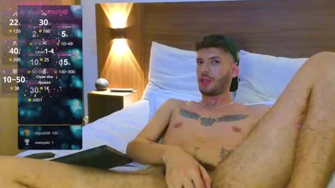 Snapshot of max_tayloor chatting on February 25, 2025, 1:30 am Max Taylor online show from February 25, 2025, 1:30 am