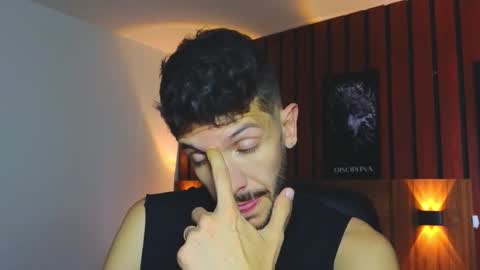 Snapshot of max_tayloor chatting on December 20, 2025, 9:11 pm Max Taylor online show from December 20, 2025, 9:11 pm