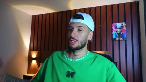 Snapshot of max_tayloor chatting on February 3, 2026, 4:01 pm Max Taylor online show from February 3, 2026, 4:01 pm