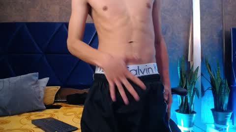 MAX--- online show from April 1, 2026, 5:52 am