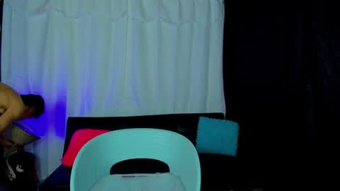 Snapshot of max_wild01 chatting on January 24, 2025, 5:21 am MAX online show from January 24, 2025, 5:21 am