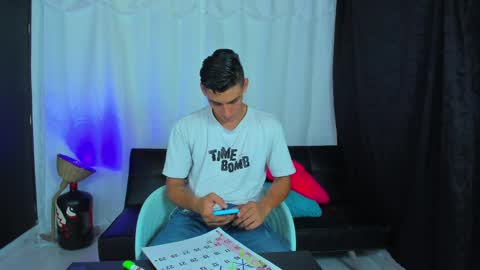 Snapshot of max_wild01 chatting on March 10, 2025, 6:05 am MAX online show from March 10, 2025, 6:05 am