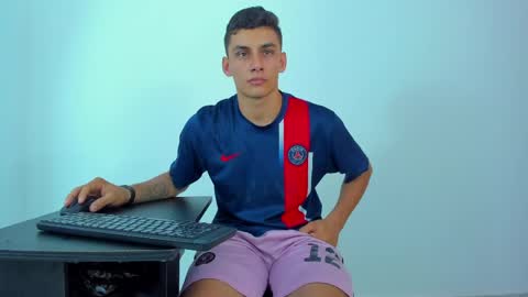 MAX     online show from May 30, 2026, 3:42 pm