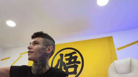 Max  Dalyn online show from January 5, 2025, 1:35 am