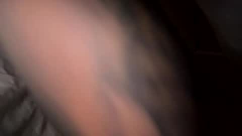 maxbee1323 online show from April 17, 2026, 8:06 am