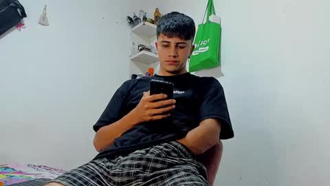 Snapshot of maxbigcock2025 chatting on January 6, 2025, 6:58 am Max online show from January 6, 2025, 6:58 am