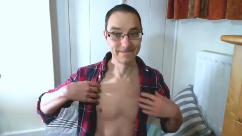 Snapshot of maxdavies chatting on March 15, 2026, 2:56 pm Max Davies online show from March 15, 2026, 2:56 pm