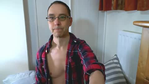 Snapshot of maxdavies chatting on March 17, 2026, 11:24 am Max Davies online show from March 17, 2026, 11:24 am