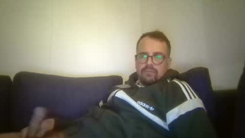 maxhorn591 online show from April 12, 2026, 9:20 pm