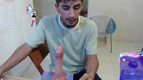 Snapshot of maxi_dick33 chatting on February 22, 2026, 11:58 pm maxi dick online show from February 22, 2026, 11:58 pm