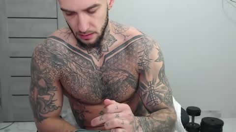 Snapshot of maxi_foxxx chatting on April 27, 2026, 4:43 am Maximus Fox online show from April 27, 2026, 4:43 am
