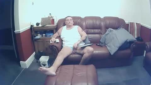 Snapshot of maxi_johnes chatting on October 12, 2025, 10:09 pm MAX online show from October 12, 2025, 10:09 pm