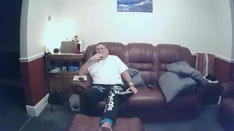 Snapshot of maxi_johnes chatting on October 21, 2025, 10:10 pm MAX online show from October 21, 2025, 10:10 pm