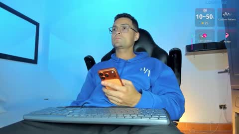 Snapshot of maxi_mux1 chatting on March 19, 2026, 2:26 am MAXI online show from March 19, 2026, 2:26 am
