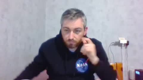 Snapshot of maximefrxx chatting on January 6, 2025, 7:24 pm Maxime online show from January 6, 2025, 7:24 pm