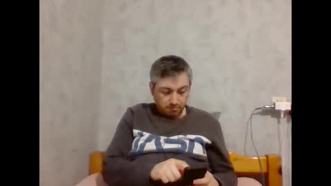 Snapshot of maximefrxx chatting on January 12, 2025, 10:12 pm Maxime online show from January 12, 2025, 10:12 pm