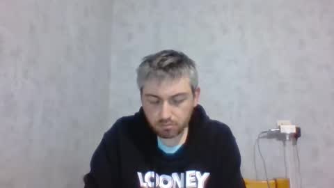 Snapshot of maximefrxx chatting on January 22, 2025, 7:03 pm Maxime online show from January 22, 2025, 7:03 pm