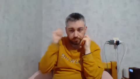 Snapshot of maximefrxx chatting on February 4, 2025, 9:10 pm Maxime online show from February 4, 2025, 9:10 pm