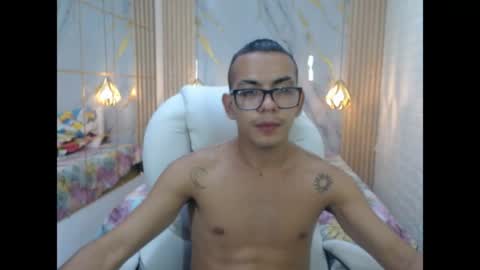 Snapshot of maximiliano_hotdevil chatting on May 26, 2026, 2:18 am maxi online show from May 26, 2026, 2:18 am