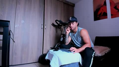 Snapshot of maximo004 chatting on October 17, 2025, 2:30 pm Maximo online show from October 17, 2025, 2:30 pm