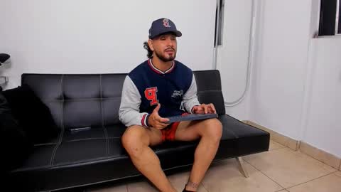 Snapshot of maximo004 chatting on November 28, 2025, 3:31 am Maximo online show from November 28, 2025, 3:31 am