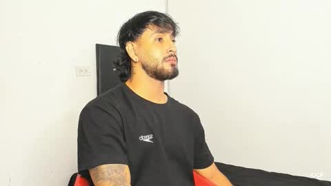 Snapshot of maximo004 chatting on December 15, 2025, 2:16 am Maximo online show from December 15, 2025, 2:16 am