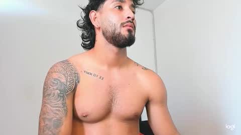 Snapshot of maximo004 chatting on December 16, 2025, 6:02 pm Maximo online show from December 16, 2025, 6:02 pm