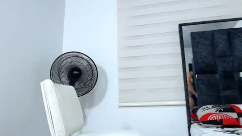 Snapshot of maximo_sebastian chatting on January 12, 2025, 3:39 am Maximo Sebastian online show from January 12, 2025, 3:39 am