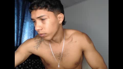 Maximo Aron Vega online show from December 12, 2024, 2:55 pm