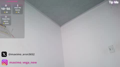 Maximo Aron Vega online show from September 15, 2025, 8:09 pm